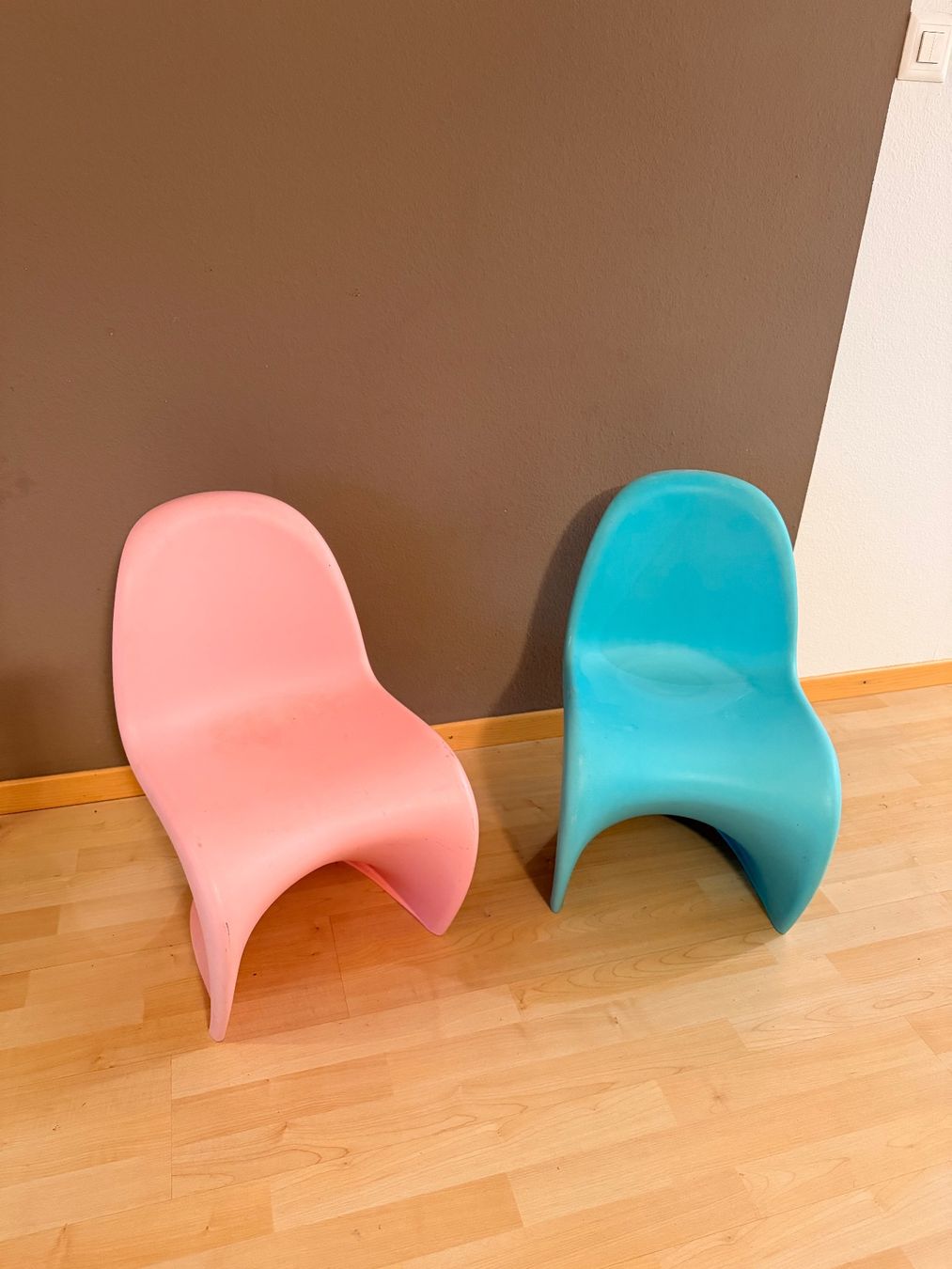 Vitra Stühle: 2x Panton Junior Kinderstuhl - Original Vitra – Gebraucht aus Kilchberg ZH von tomtomk99