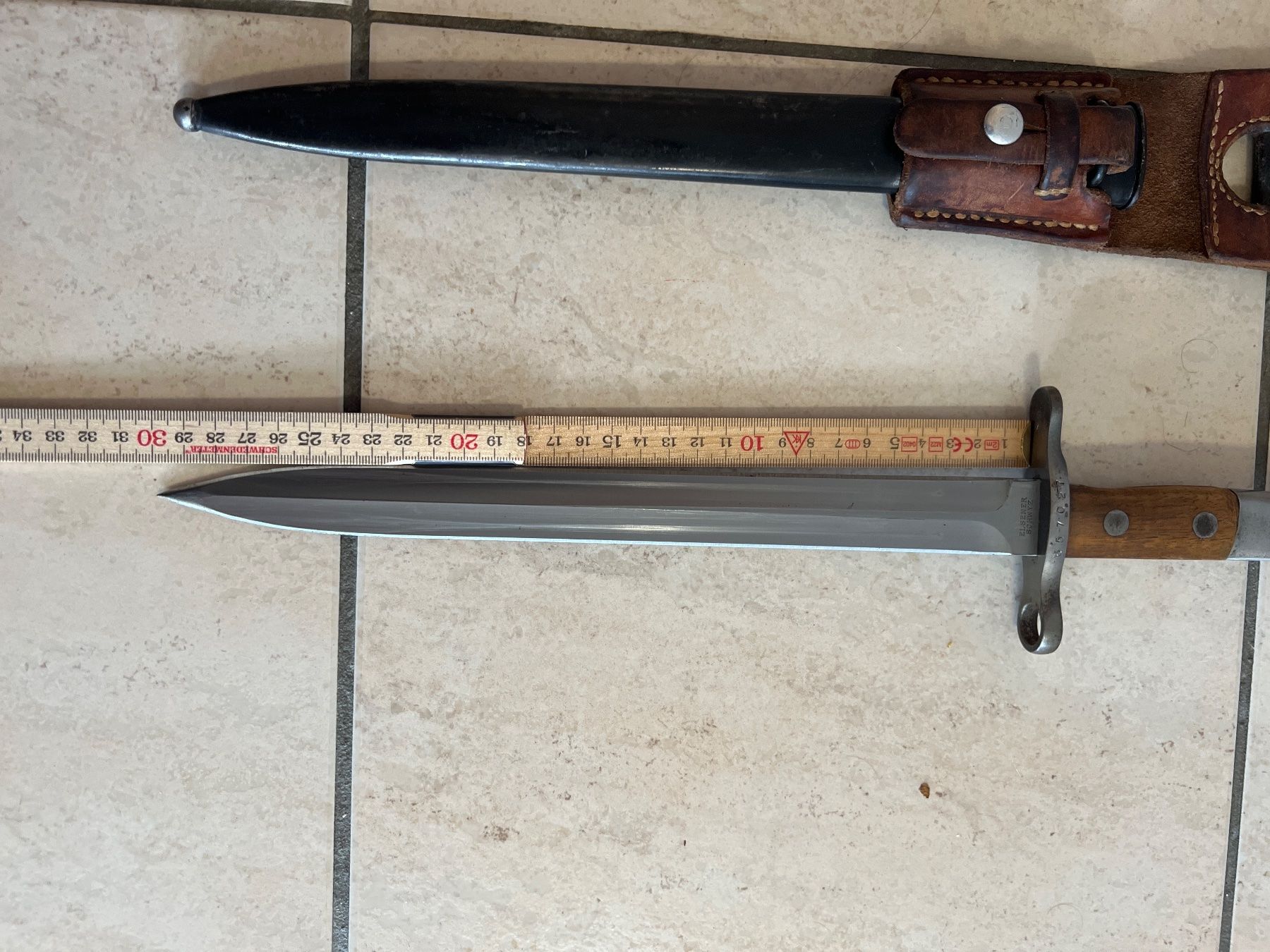 Schweizer Armee Ausrüstung & Ersatzteile: Bajonett mod.1918 – Gebraucht aus Ollon VD von  1