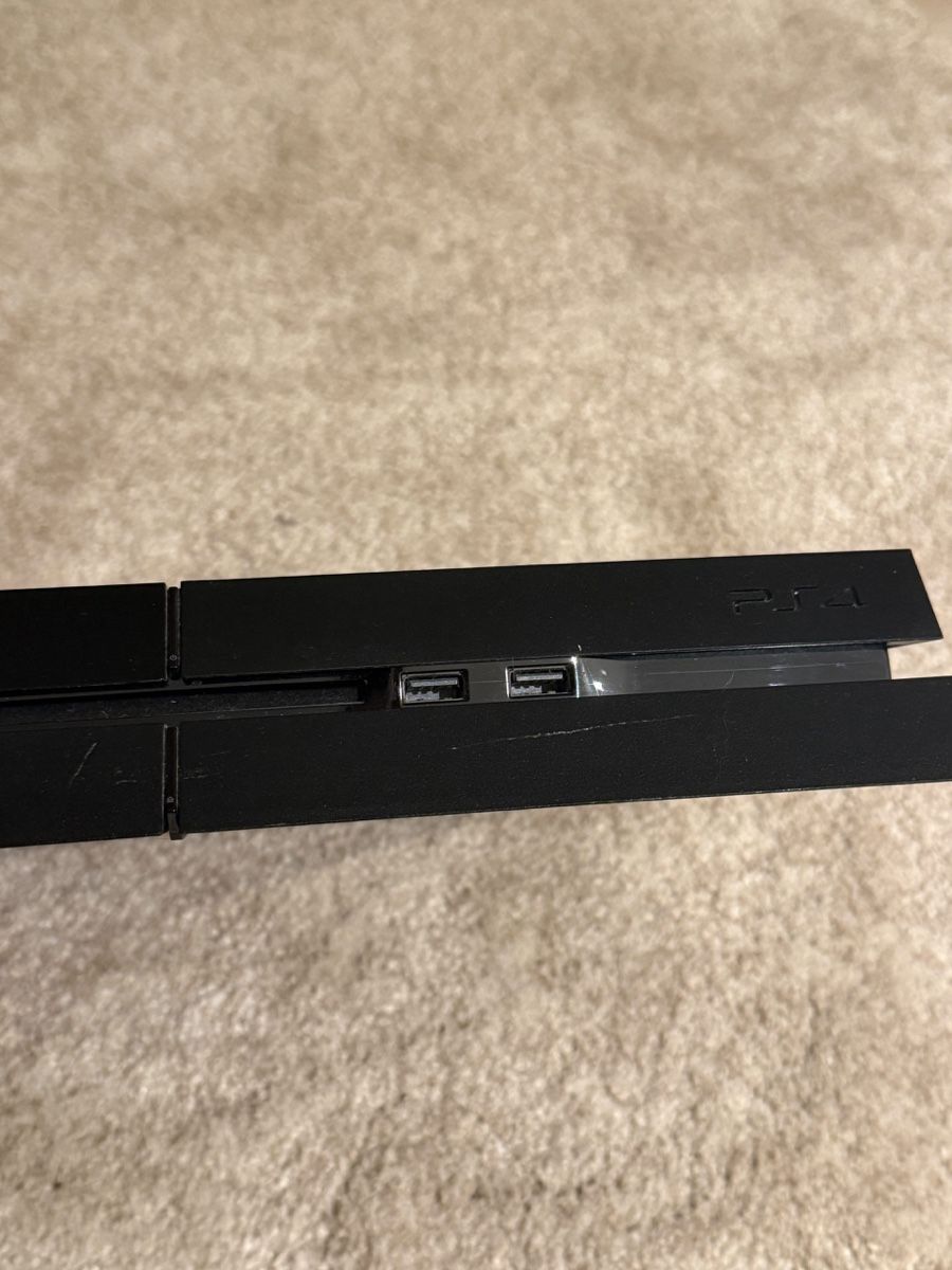 Sony Konsolen: Sony PlayStation 4 Konsole  – Gebraucht aus Rüti ZH von looniic 2