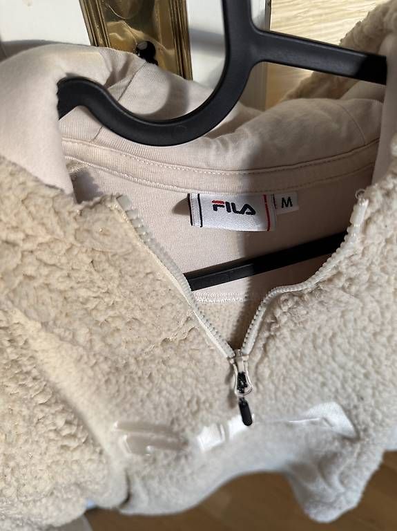 Pullover & Sweatshirts: Fila Fleece Pullover M  – Gebraucht aus Basel von momo.st 1