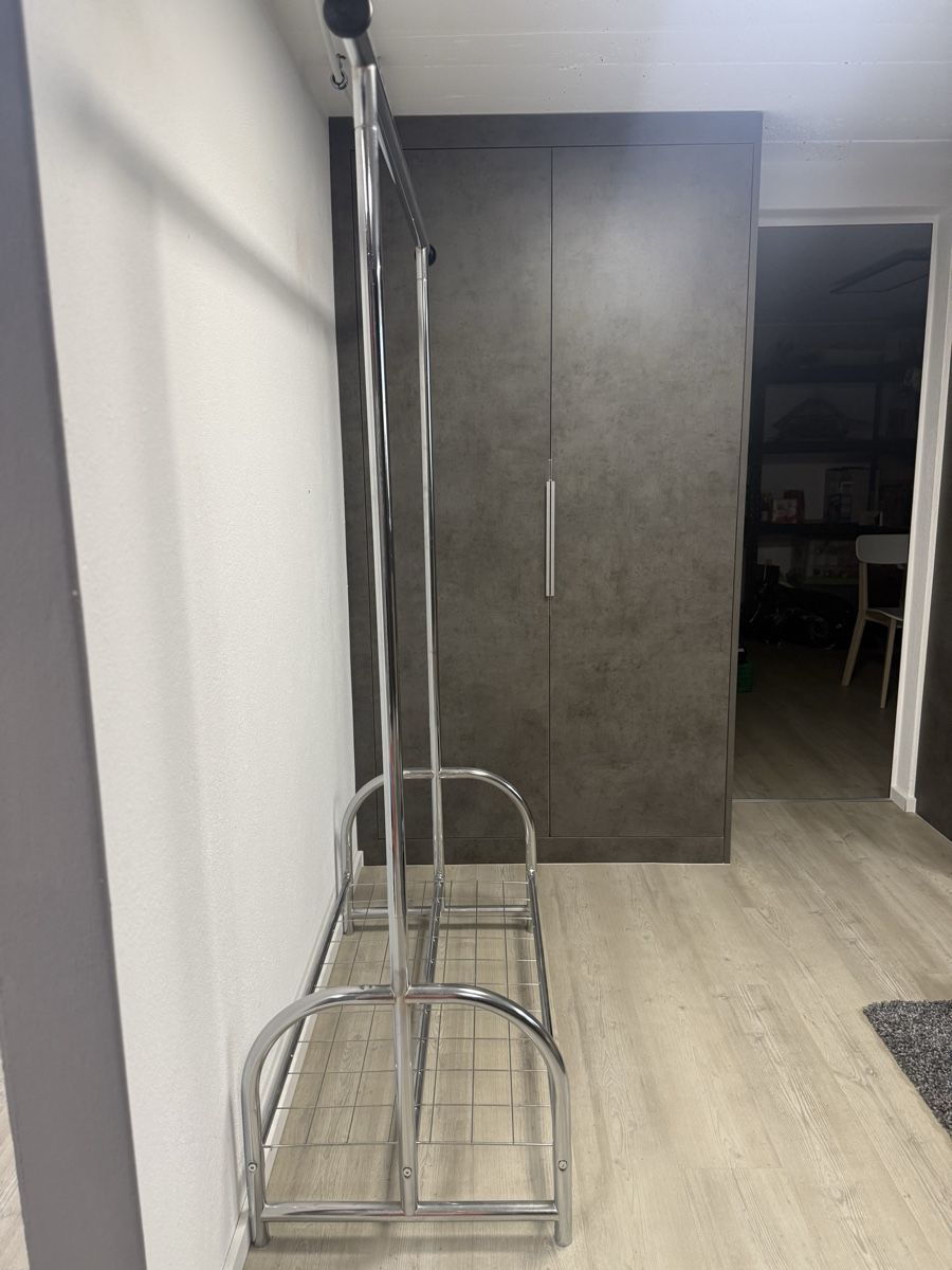 Garderobe: Kleiderständer – Gebraucht aus Dübendorf von KrisRoss 1