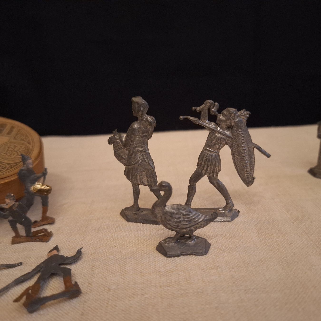 Spielzeuge: Versand möglich! Alte Spielfiguren – Gebraucht aus Winterthur von Goldpipau 5