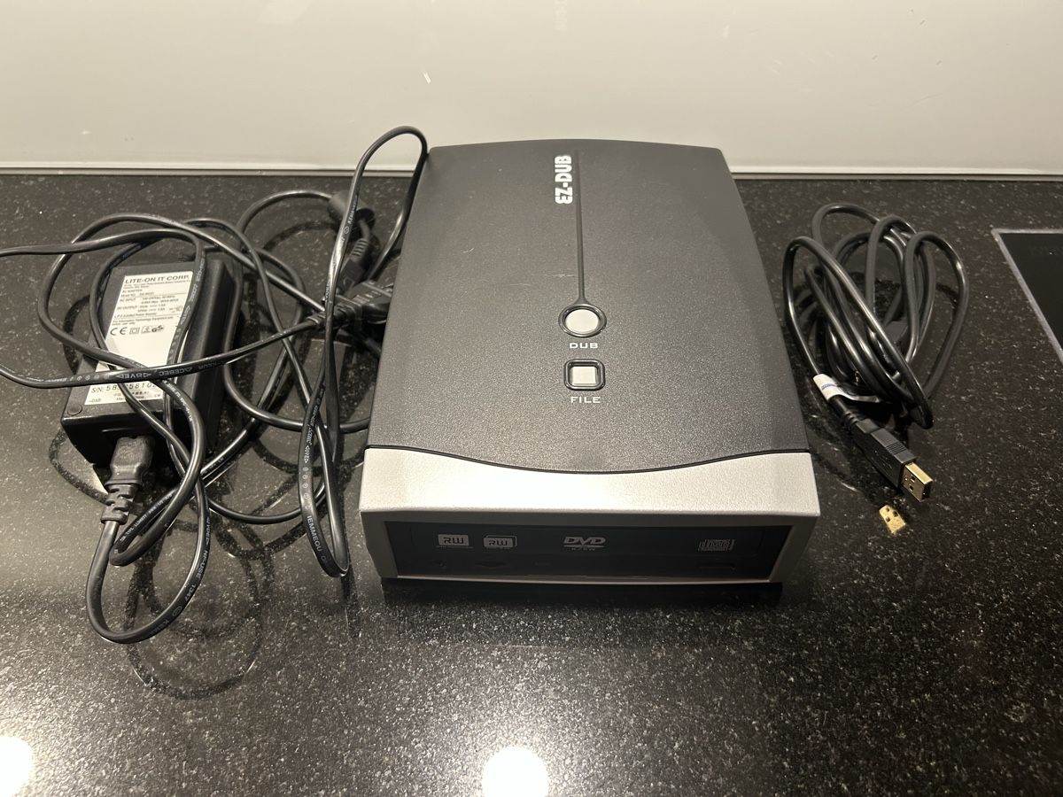 Sistemi audio & multimediali: Masterizzatore per DVD – Usato da Tenero venduto da Laura-Pedu 2