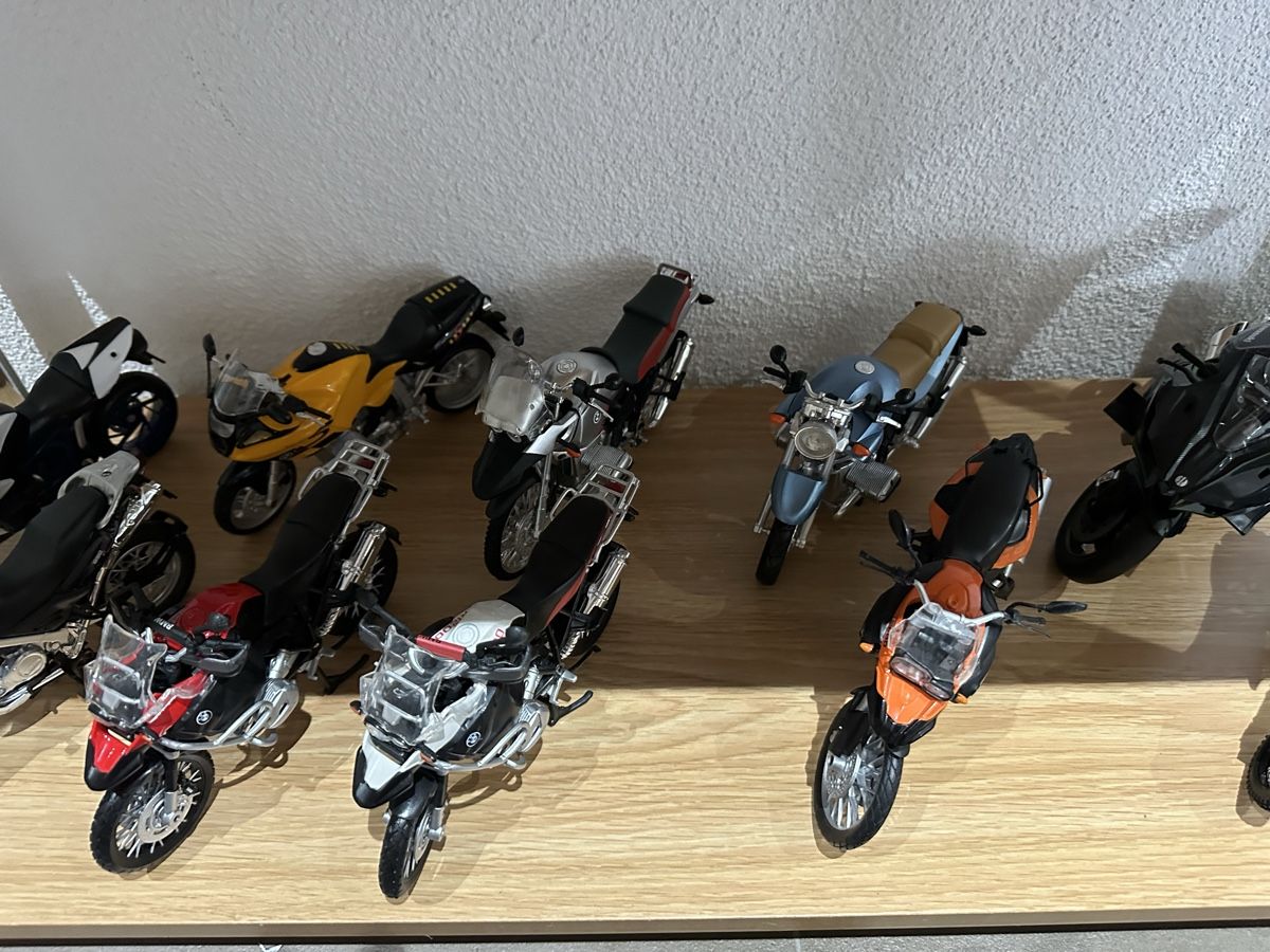 Maisto Kit di modellismo & Modellini statici: 23 Stück Motorradmodell Sammlung Maisto – Usato da Schinznach-Dorf venduto da Rasec 2