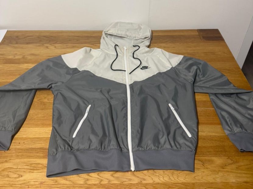 Nike Giacche: Nike Windbreaker – Usato da Churwalden venduto da vin_mc2c