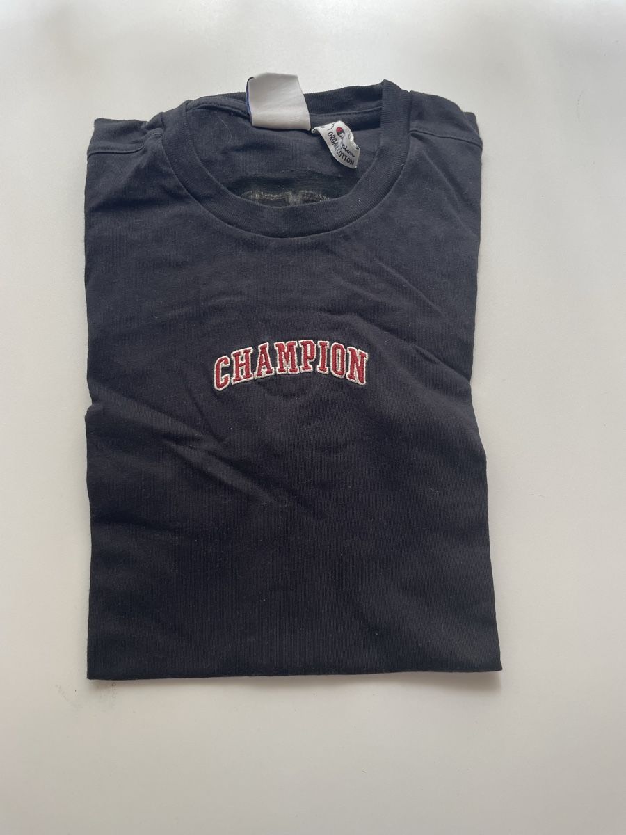 Champion T-shirt: Champion Shirt – Usato da Hägglingen venduto da _Mel4nie_