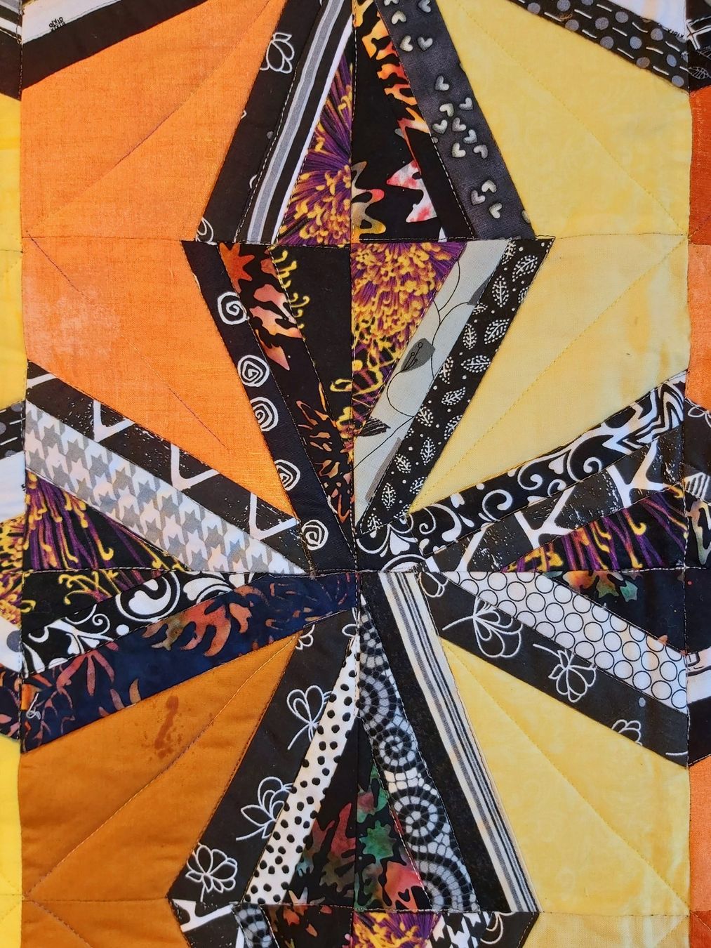 Tutte le decorazioni: Patchwork Quilt "Feuertanz" Unikat 114 x 67 cm – Nuovo (secondo la descrizione) da Wetzikon ZH venduto da Meltingpot29 2