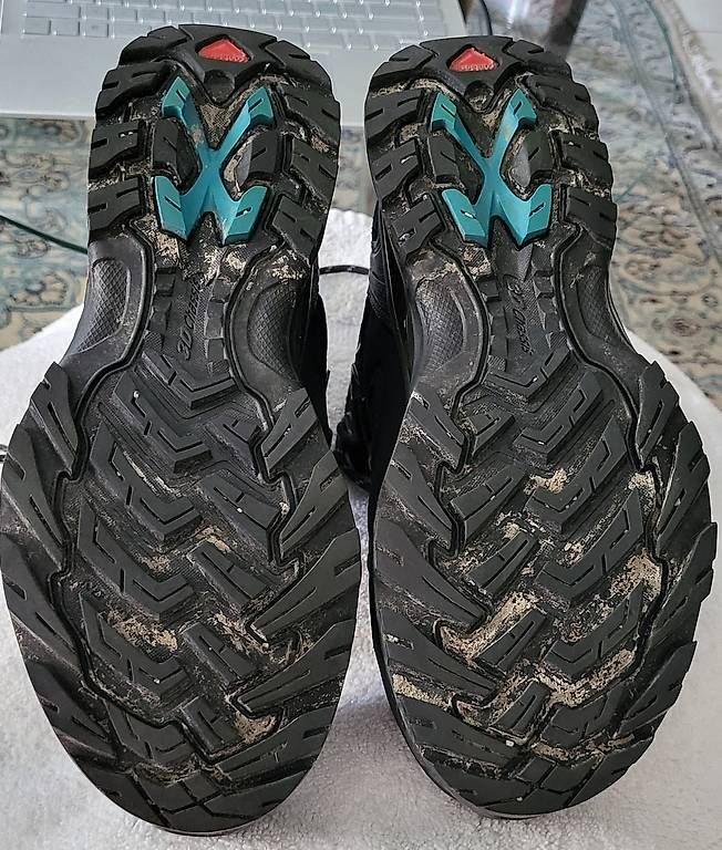 Scarpe da donna: Salomen GORE-TEX Wanderschuhe – Usato da Zizers venduto da Roosi1 2