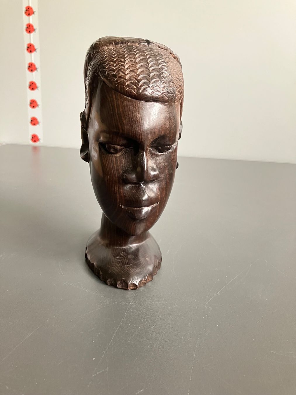 Statuette: Ebenholz Schnitzerei – Usato da Aarburg venduto da Wendepunkt_Fundgrube 3