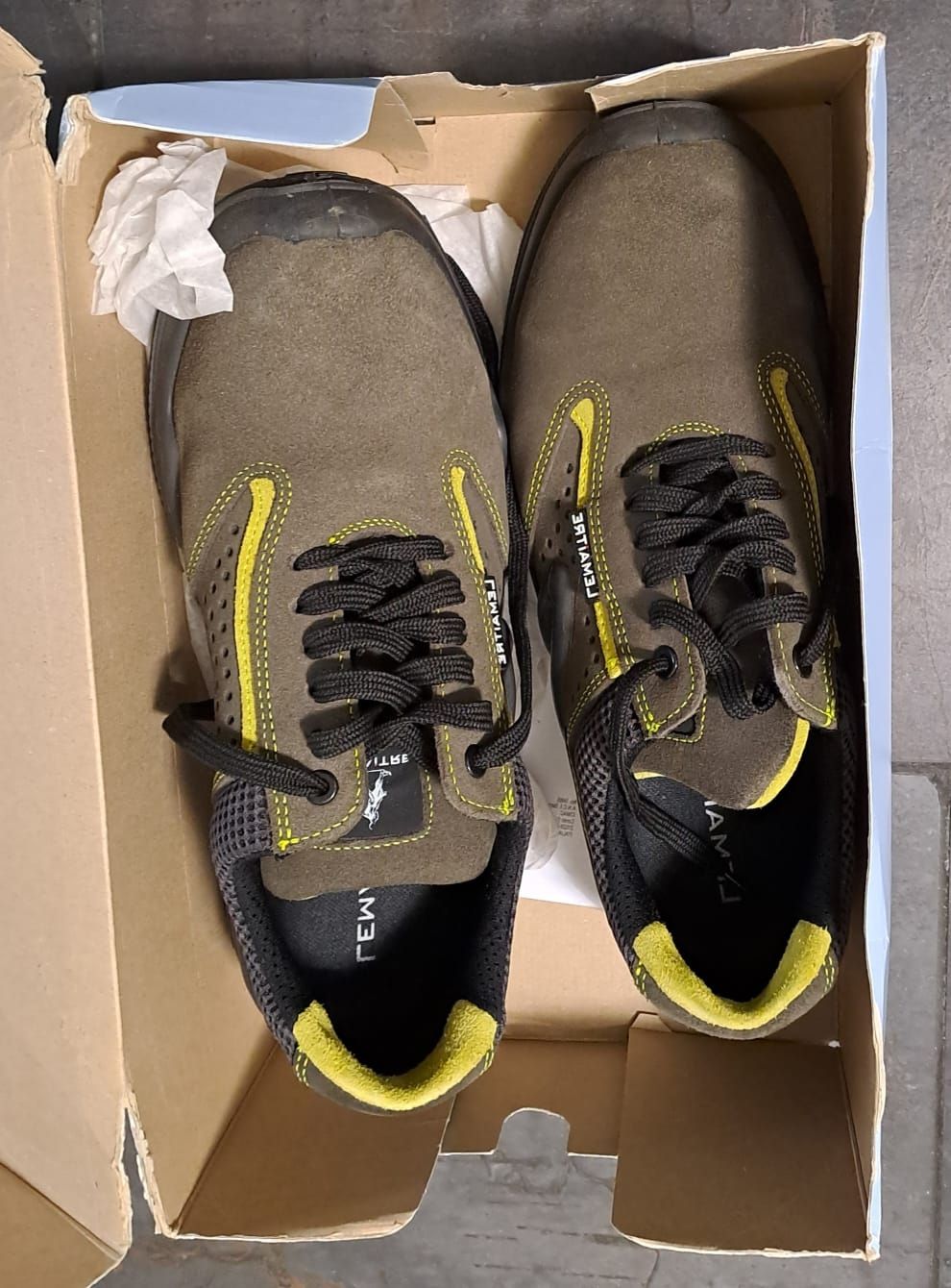 Scarpe da uomo: Chaussures de sécurité neuves taille 42  – Nuovo e nell'imballaggio originale da Bussigny venduto da sivag 1