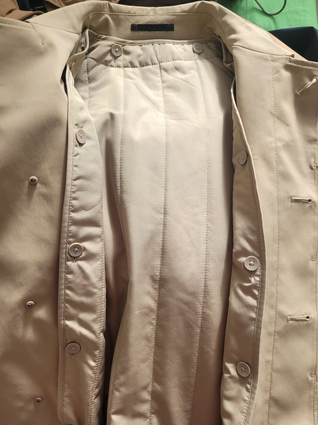 Uniqlo Mäntel: Imperméable beige classique, coupe droite – Gebraucht aus St-Sulpice VD von Piggy03 6