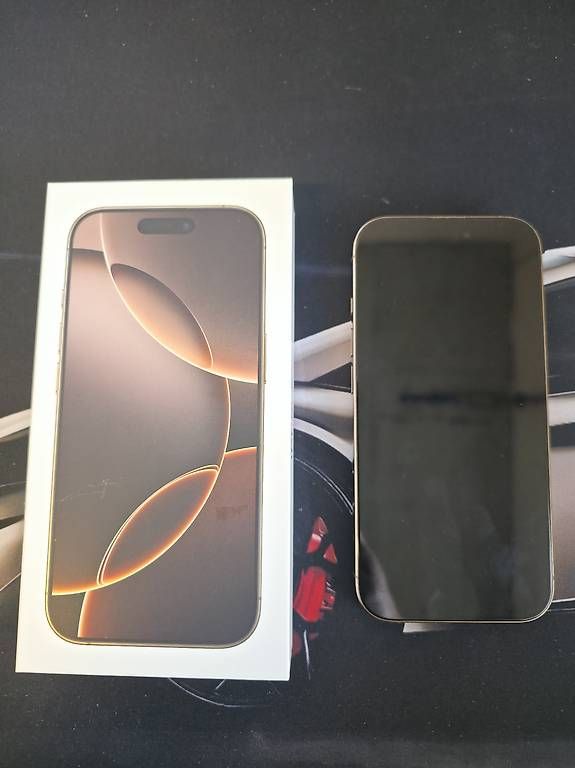 Handys / Smartphones: Iphone 16 pro 256 GB Rose Gold – Gebraucht aus Herisau von and_zky9