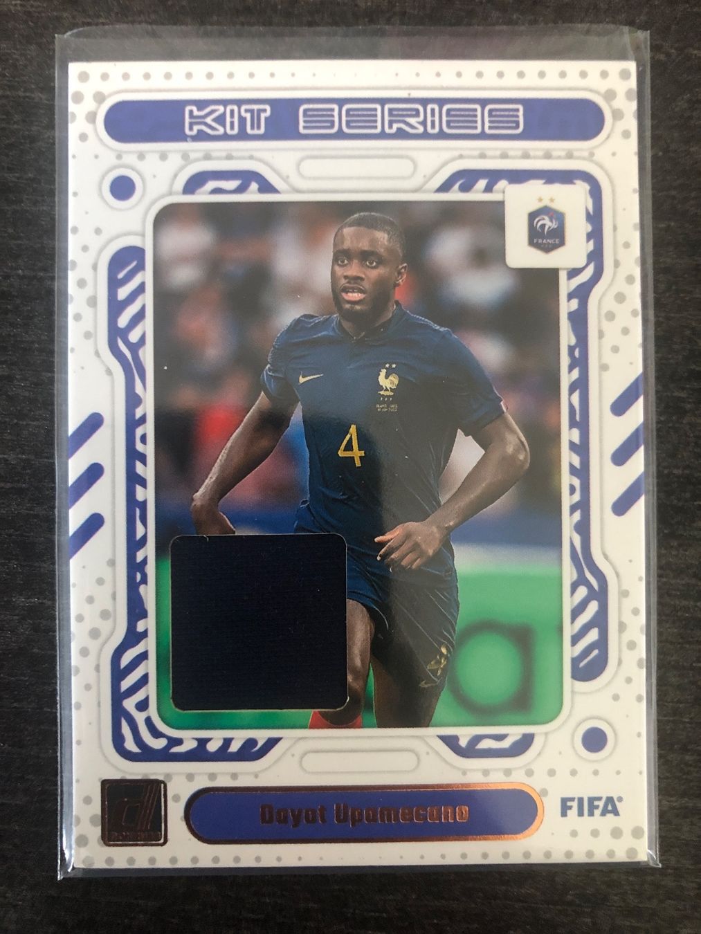 Panini Sammelbilder & Trading cards: Panini Donruss Dayot Upamecano Frankreich Patch – Gebraucht aus Wangenried von Garagara