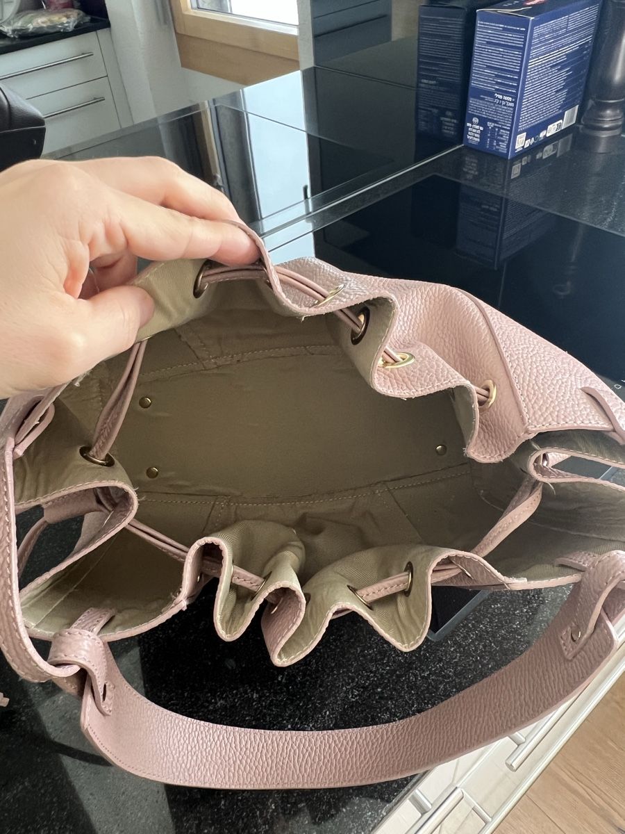 Sacs femmes: Ledertasche altrosa – D'occasion à Aeschi b. Spiez par Spatzumuus1 5