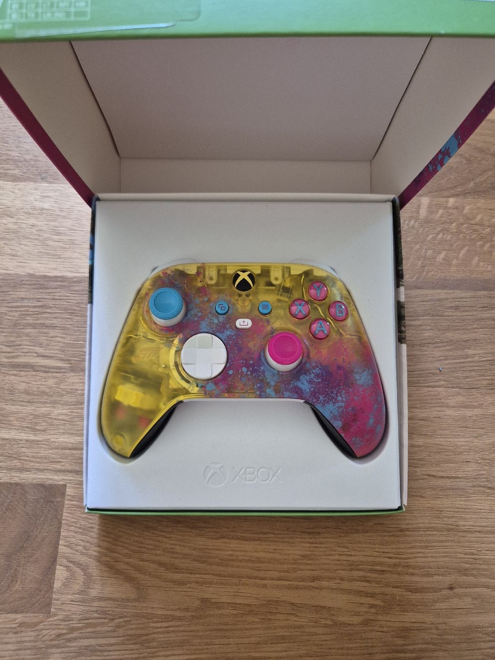 Microsoft Controller: Xbox Wireless Controller Forza Horizon 5 Edition neuwertig – Nuovo (secondo la descrizione) da Luzern venduto da FinnA 1