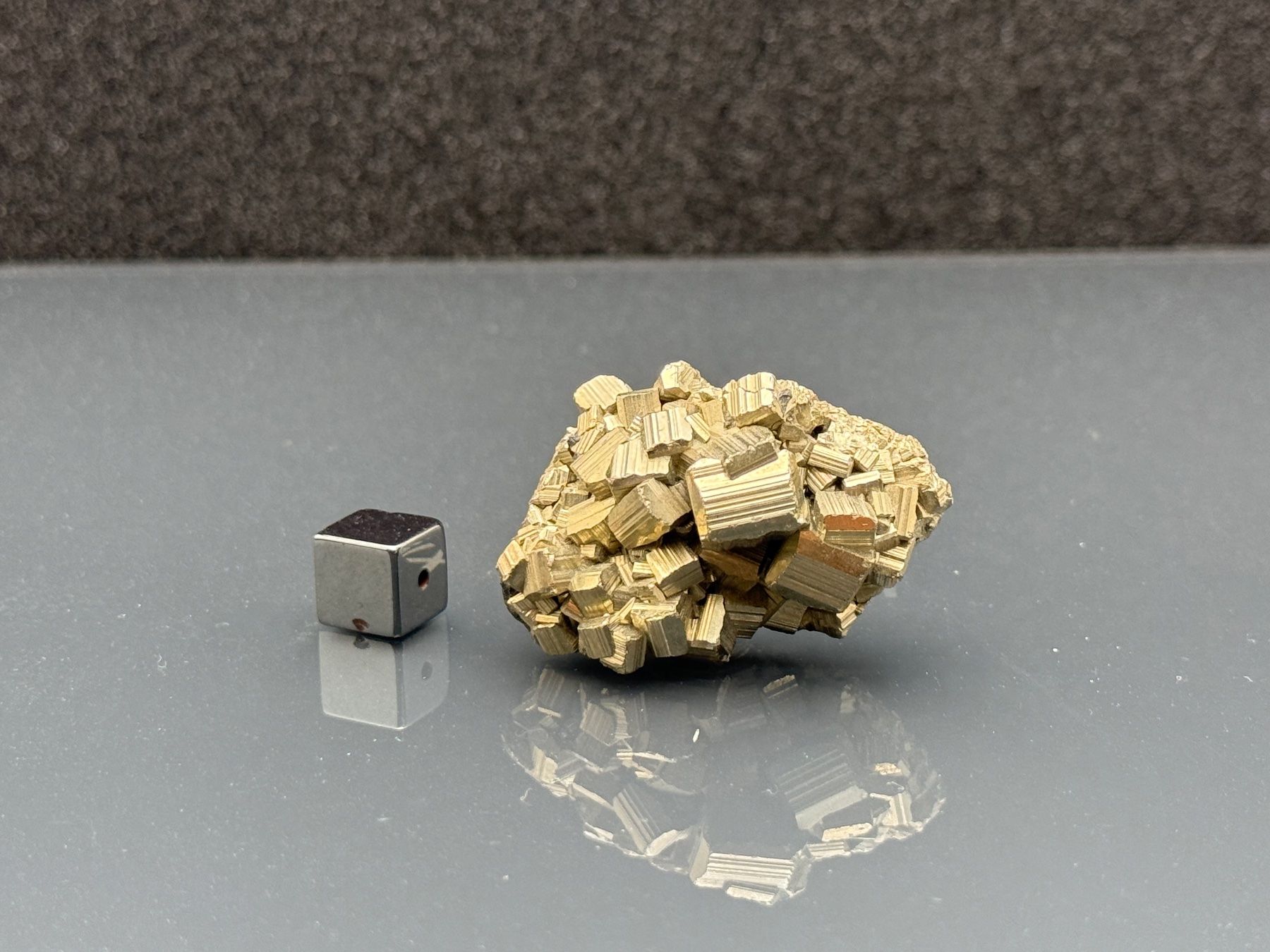 Mineralien & Heilsteine: Pyrite brut cluster cubes - Mineral – Gebraucht aus Vésenaz von RMShop 2