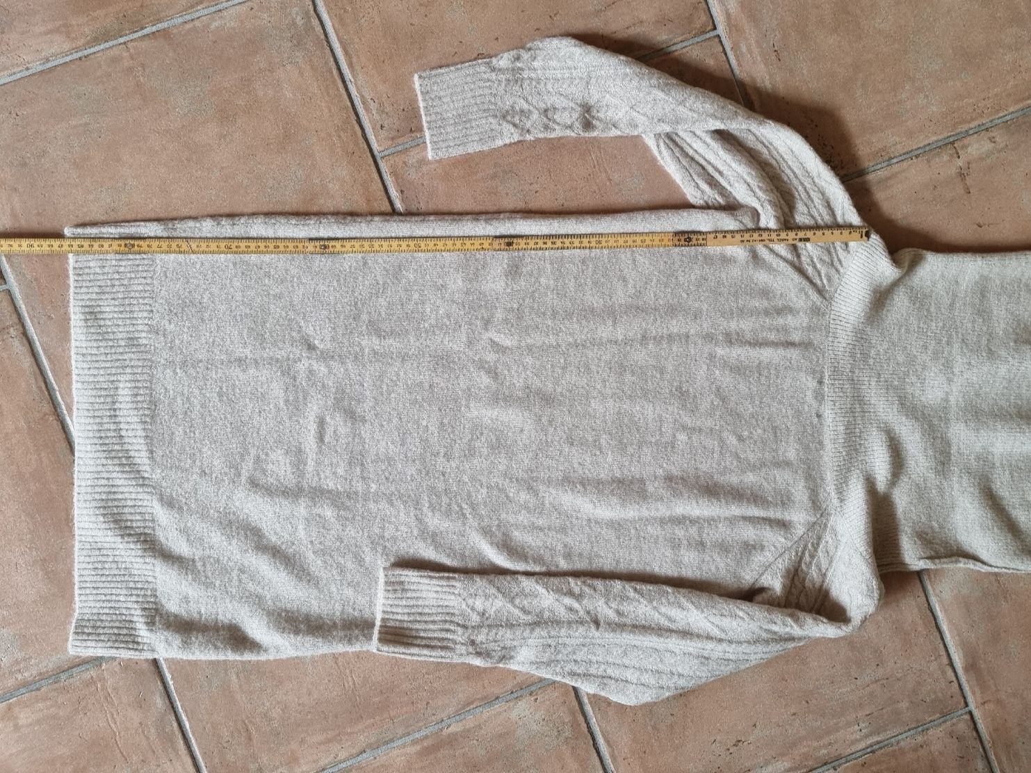 Vestiti: Rollkragen Strickkleid, beige, Grösse M - NEU – Nuovo (secondo la descrizione) da himmelried venduto da bribuli 4