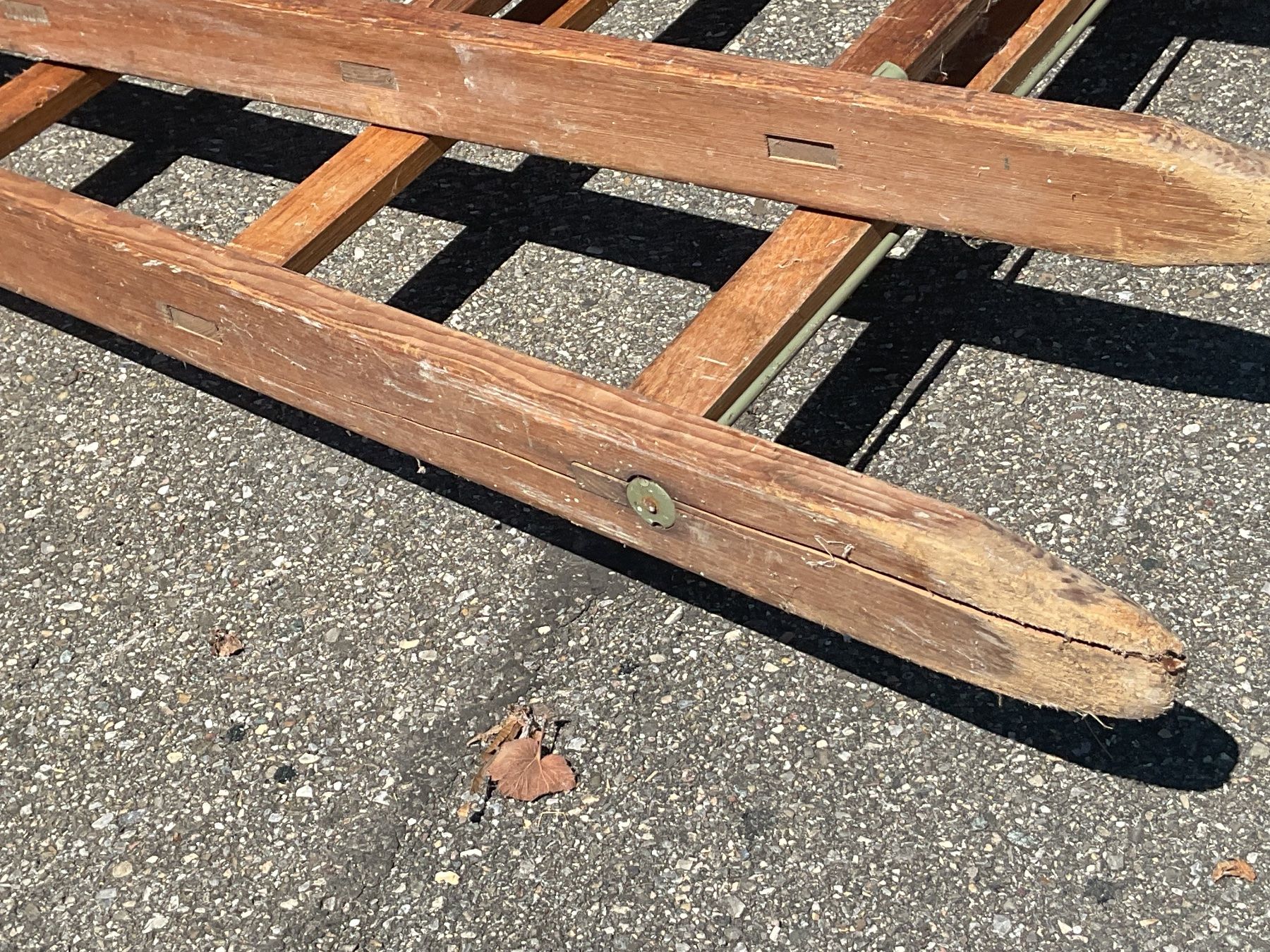 Scale: Grosse Holzleiter inklusive Wandhalterungen ca 5 Meter – Usato da Uster venduto da Hotelliquidation 3