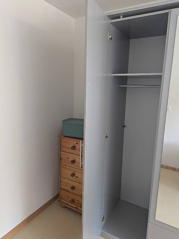 Schränke: Kleiderschrank – Gebraucht aus Jona von kat_pkm5 4