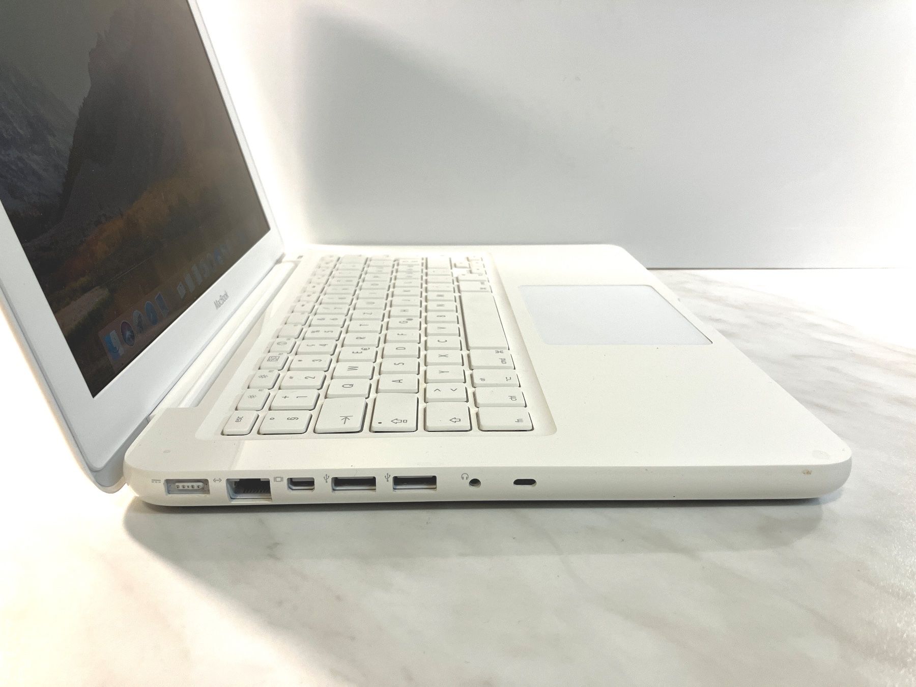 Apple Notebook: MacBook 13 weiss guter Zustand – Usato da Pfeffingen venduto da Peppersoft25 3