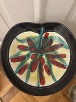 Jolie plat décoratif en céramique, vintage, signé 42 G.