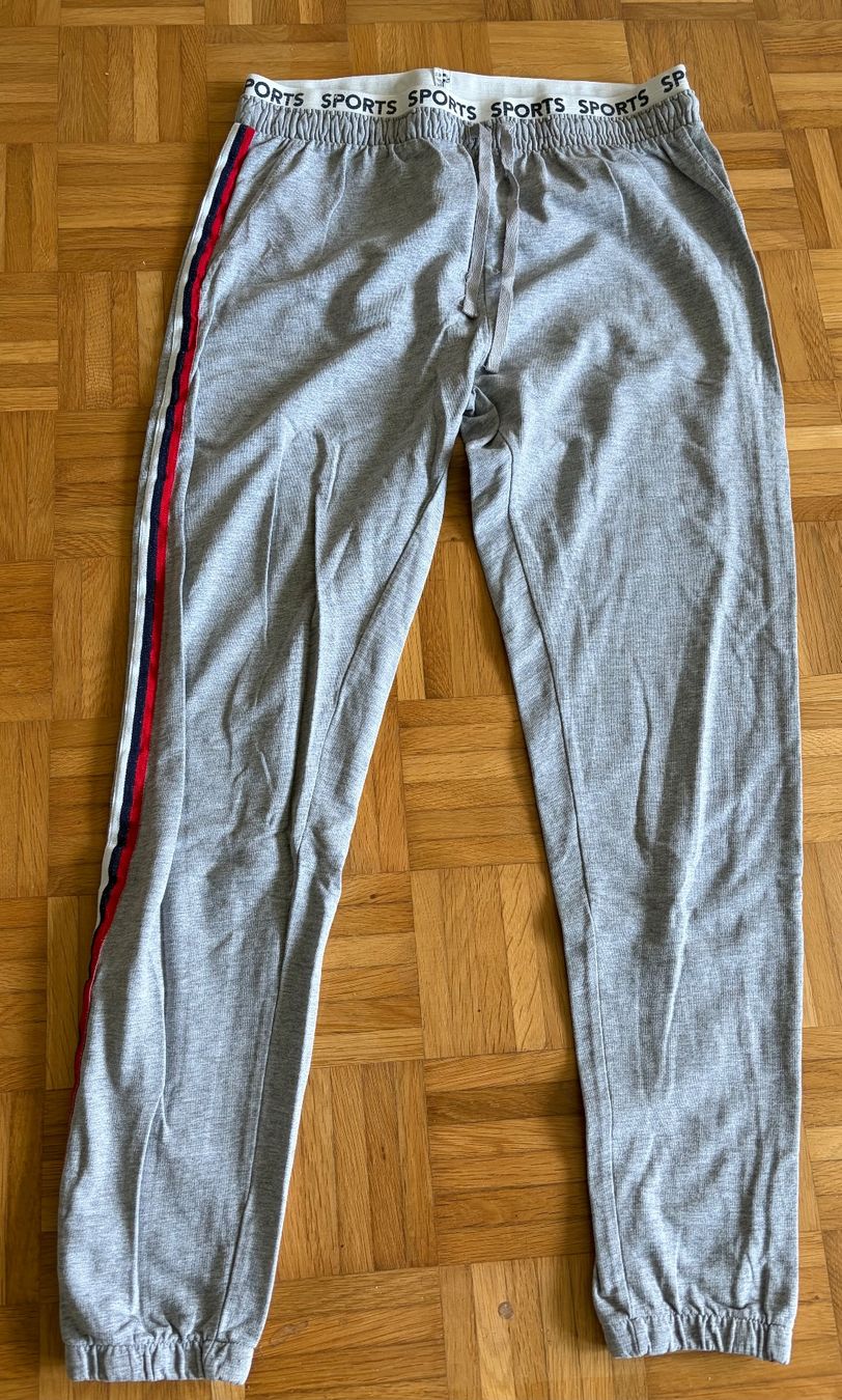 Pantaloni: Damen Trainer Hose, Gr. M – Usato da Adliswil venduto da Myxin