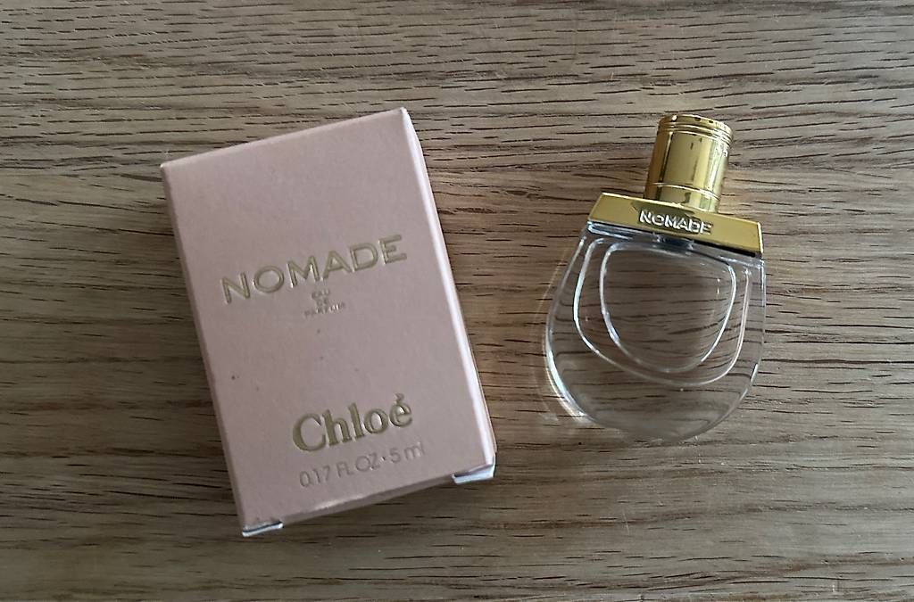 Chloé Profumi & Eau de Toilette: Chloé Nomade Eau de Parfum 5ml – Usato da Unterägeri venduto da Buket73
