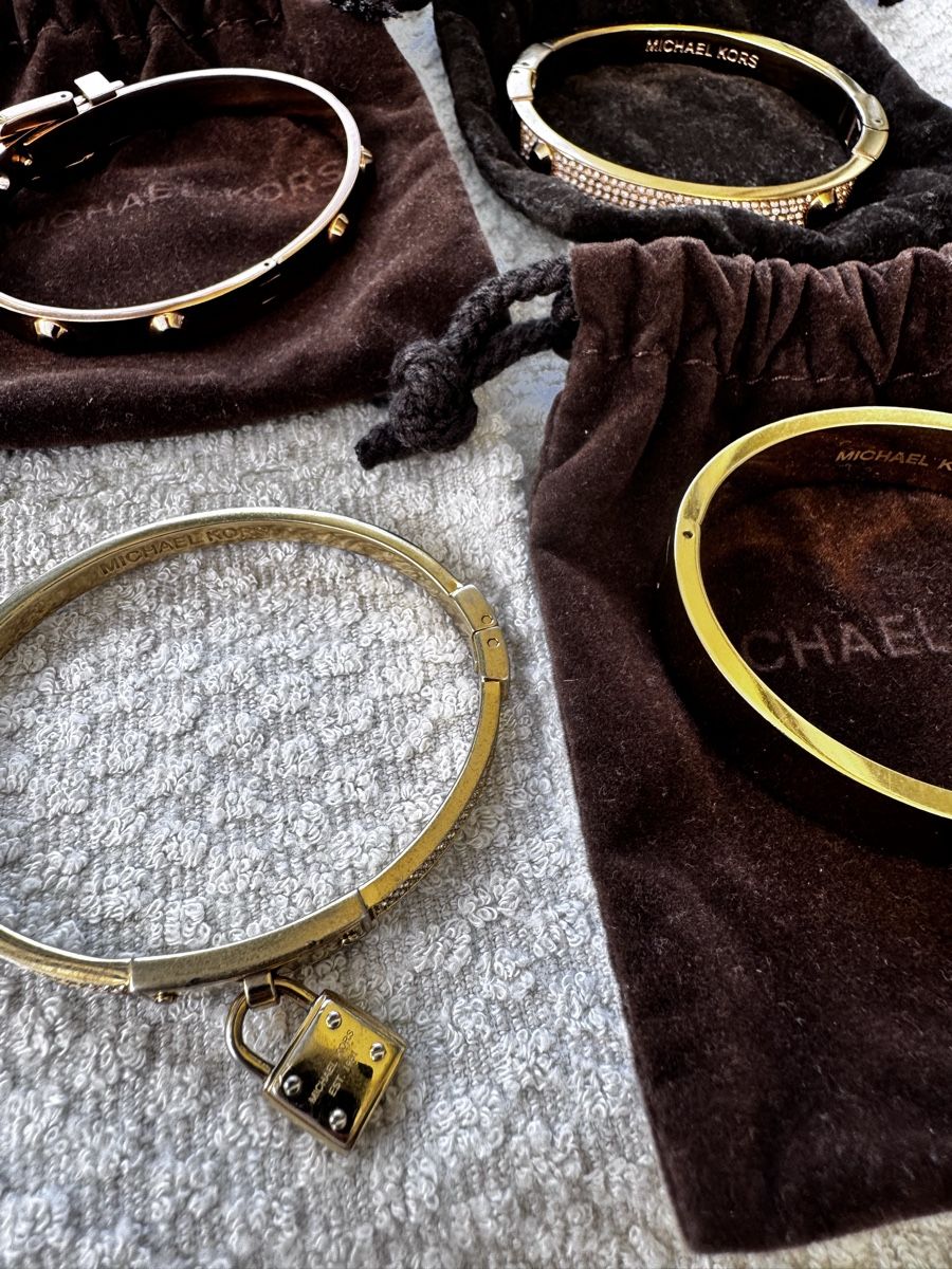 Michael Kors Bracelets: Michael Kors Armreifset – D'occasion à Emmenbrücke par j_16