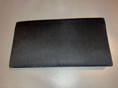 Pochette nera con specchio interno