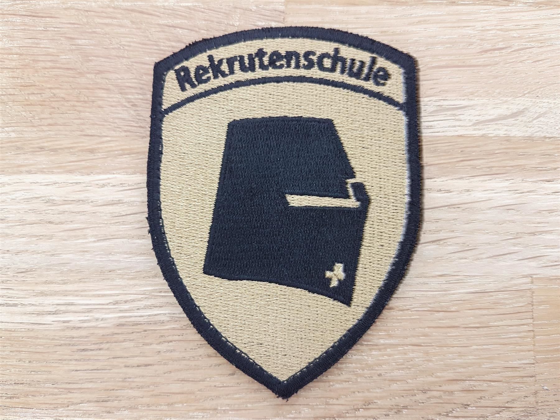Placchette & Badge: Badge Rekrutenschule Panzer – Usato da Erlinsbach venduto da S700