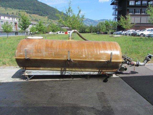 Alle Maschinen: Schweizer Pumpfass/Güllenfass – Gebraucht aus Alosen von RF21 1