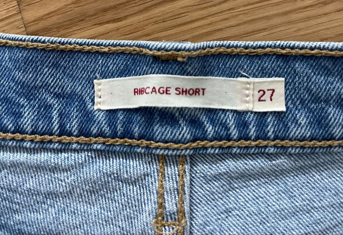 Levi's Pantaloni: Kurze Hose von Levis Gr. 27 – Usato da Winterthur venduto da Ste_Uho 2