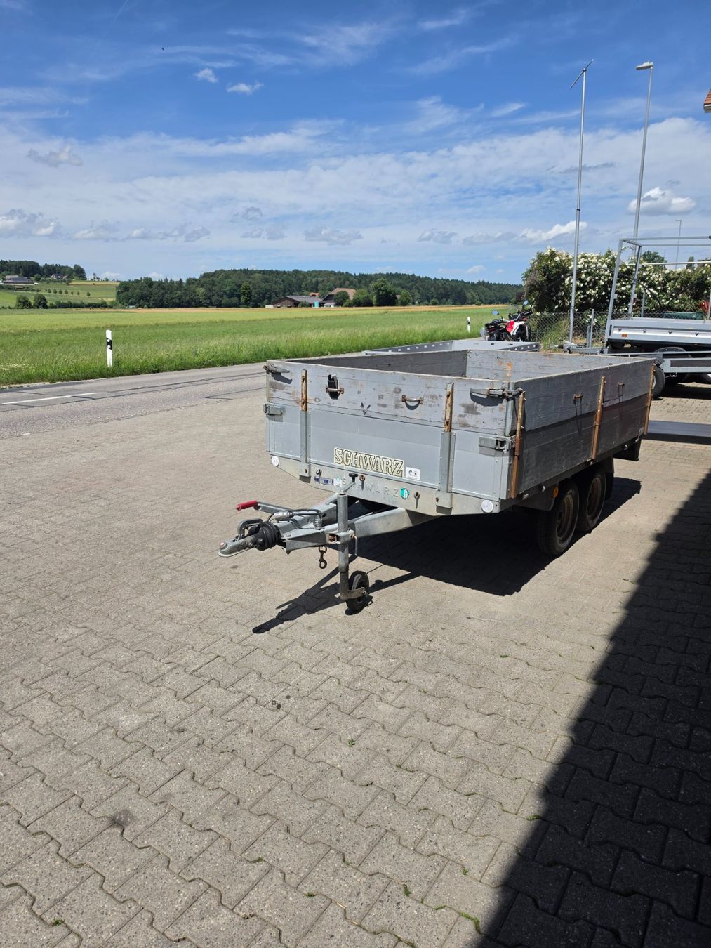 Remorques: Sachentransportanhänger Schwarz – D'occasion à Roggwil BE par webl07