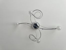 Moderne Deckenlampe mit Glaskugeln, neuwertig
