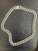 Halskette mit Zirkonia Steinen wie neu