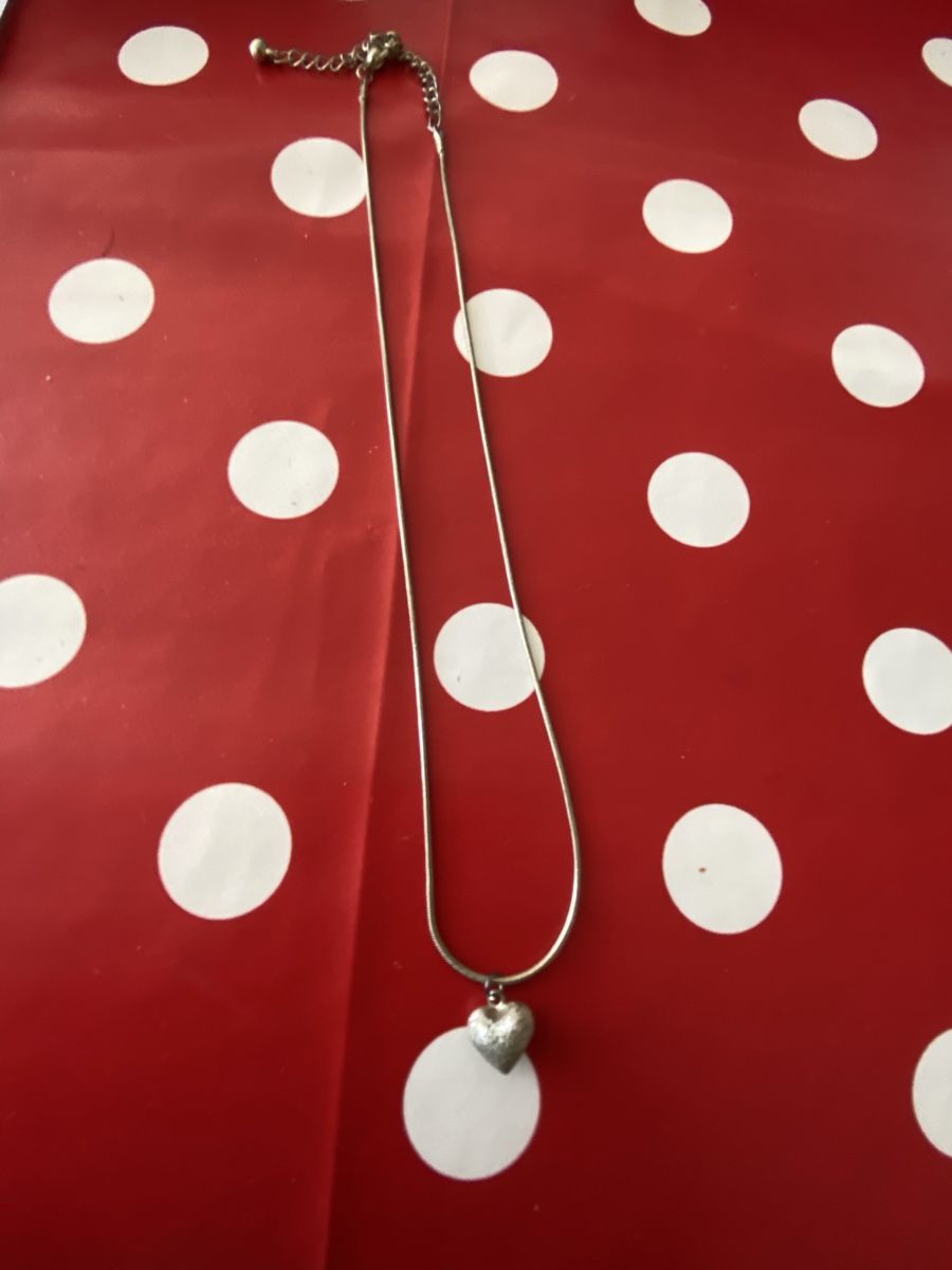 Catenine: Collier en forme de cœur – Usato da Grand-Lancy venduto da Didine015