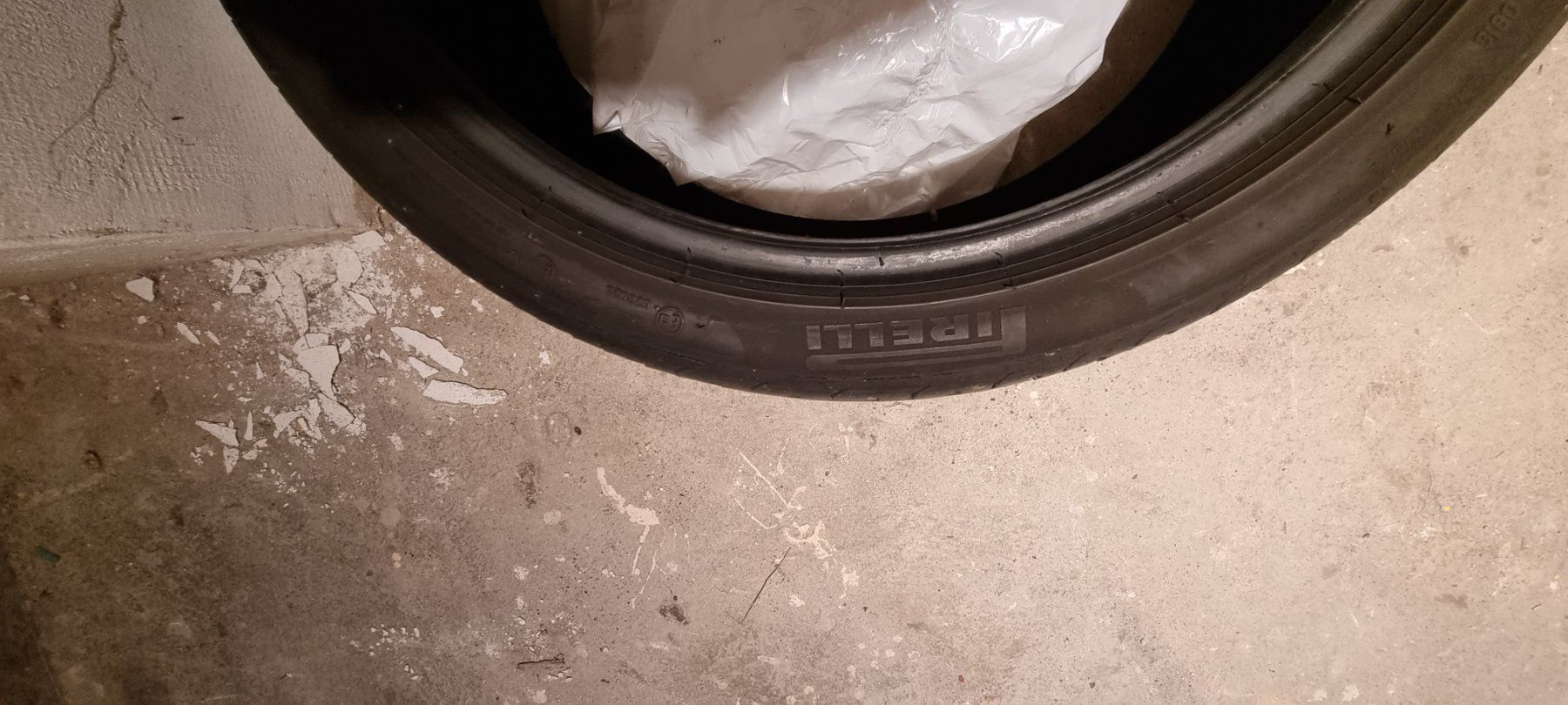 BMW Tutti pezzi di ricambio auto: PNEUS PIRELLI  ZERO   235/40 ZR 93Y 4 STÜCK – Usato da Schönenwerd venduto da don1952 2