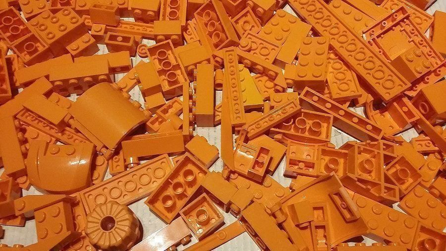 Lego Kit di costruzioni: Lego 150 Orange Teile Pièces Oranges B55 – Usato da Morges venduto da cardeman61