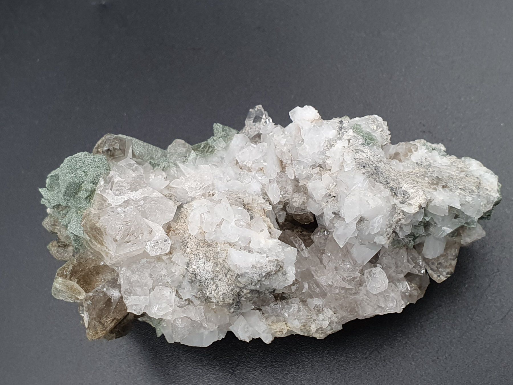 Minerali & Pietre curative: Adular, Bergkristall und Phantomquarz – Nuovo (secondo la descrizione) da Holderbank SO venduto da swiss-minerals 7