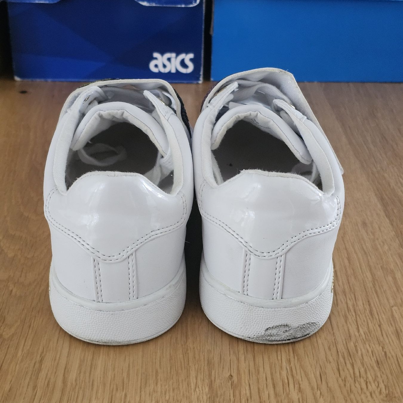 Guess Scarpe da donna: Guess blanches avec strass taille 39 – Usato da rolle venduto da Noma-collectible 3
