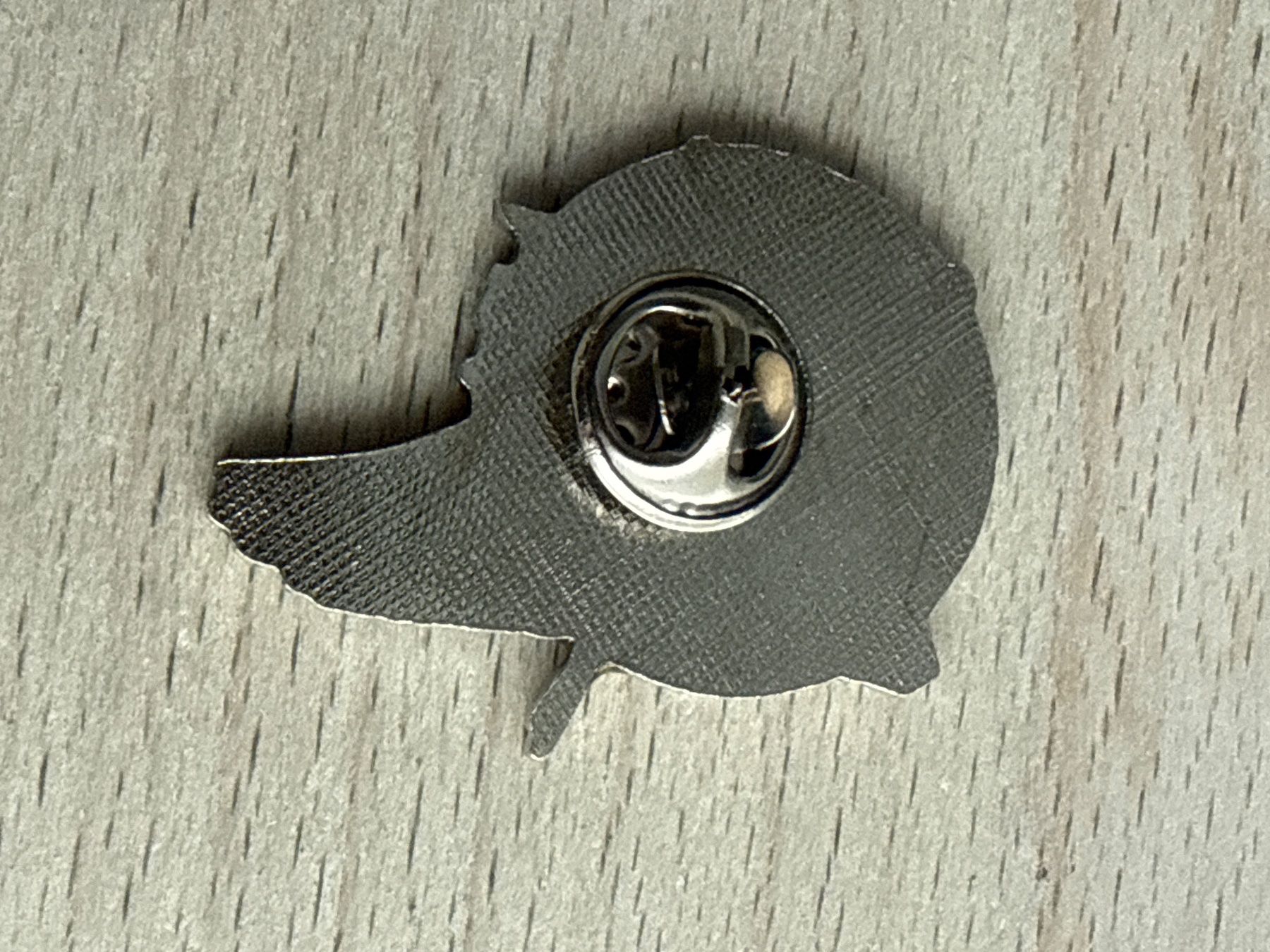 Plaketten & Abzeichen: Pin Symposium 94 – Gebraucht aus Glattbrugg von Schweigmatt 1