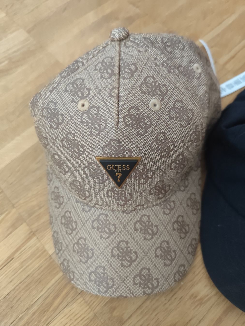 Altro in  Abbigliamento & Accessori: Baseballkappen 3er Set Guess North Face bunte Musterung – Nuovo (secondo la descrizione) da Zürich venduto da sam_c9nd 1