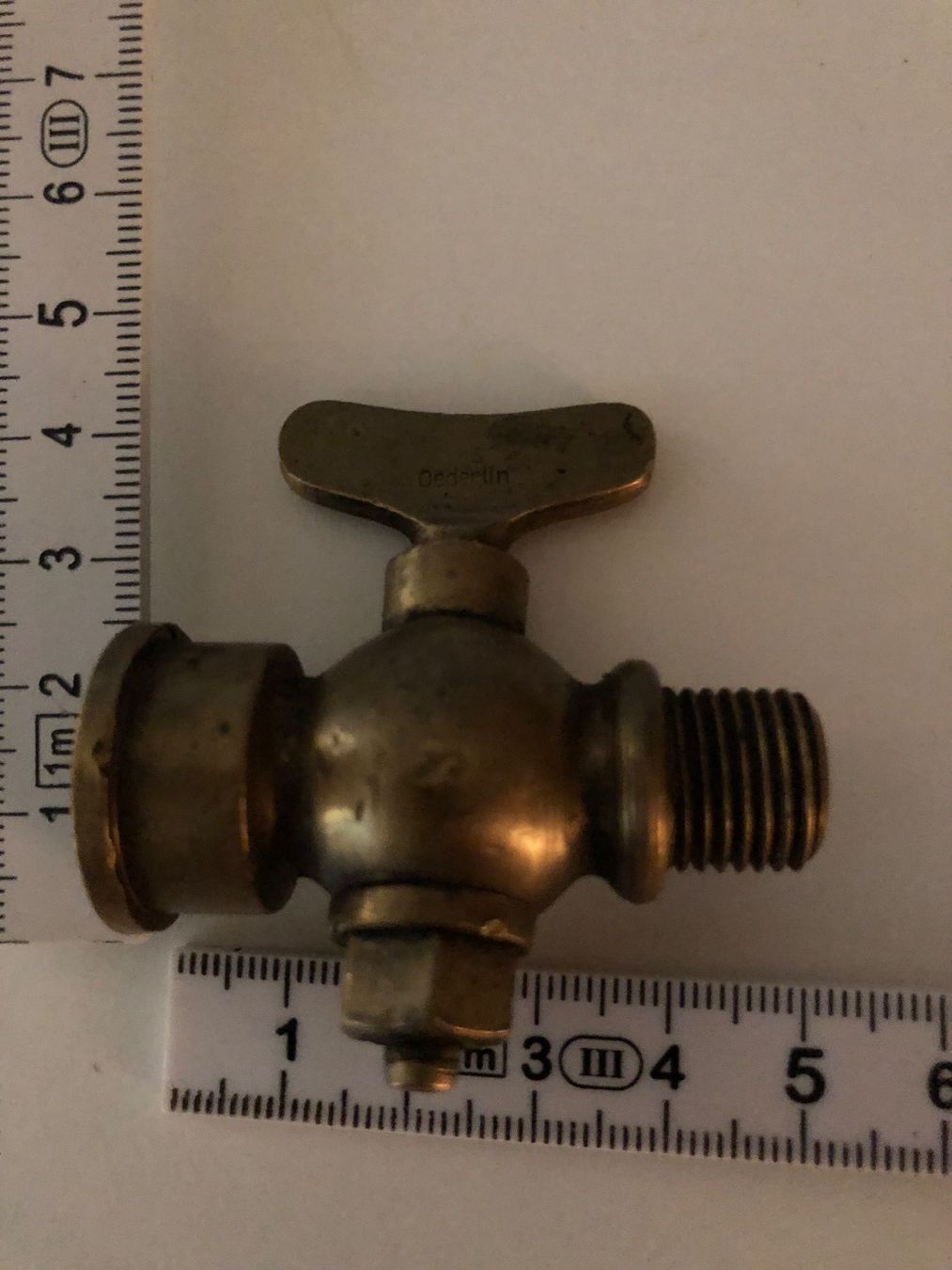 Armaturen: Wasserhahn, klein, antik, Messing – Gebraucht aus Niederurnen von Guste