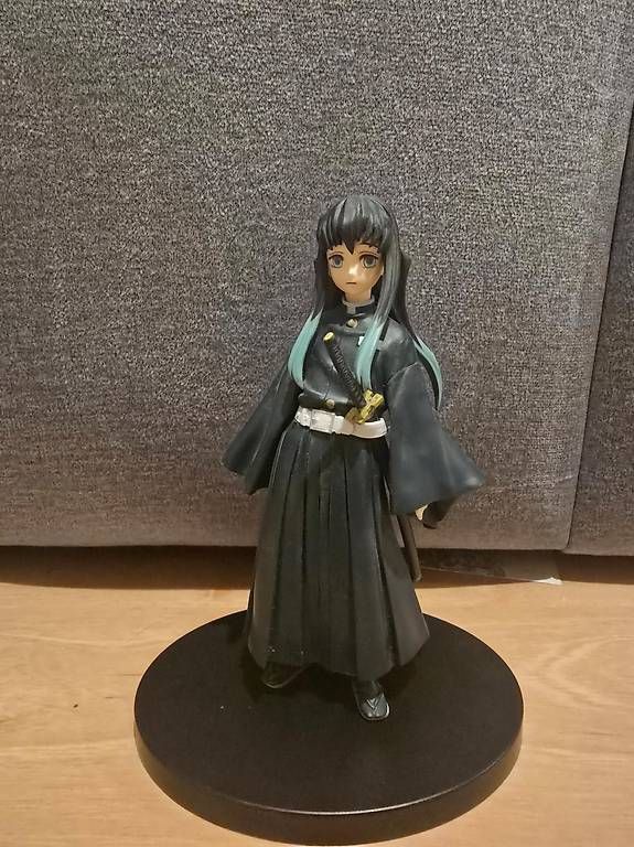 Figuren: Figurine – Gebraucht aus Monthey von new_dt6j