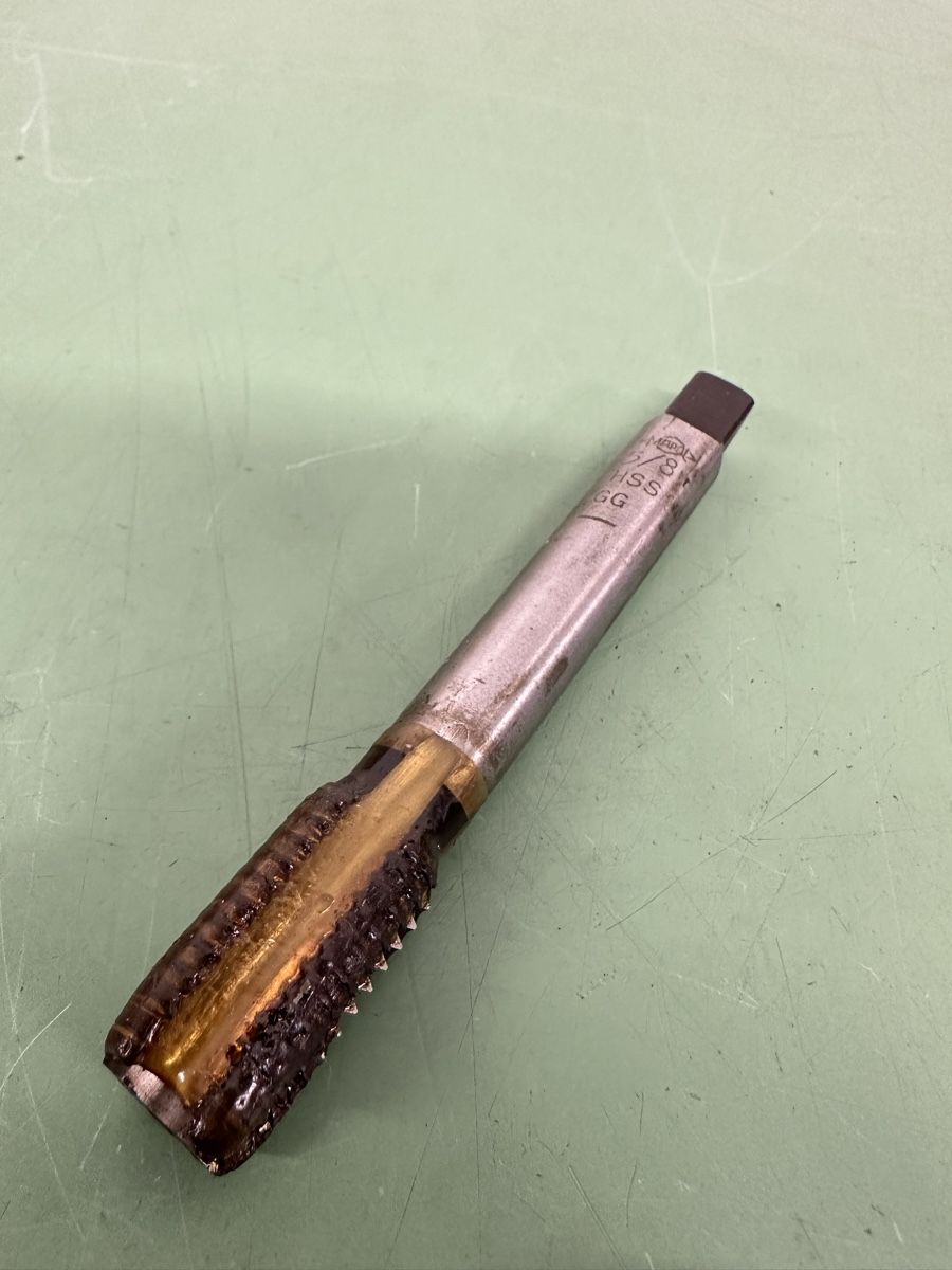 Tutti gli attrezzi: 5/8" Gewindebohrer, Threading Tap – Nuovo e nell'imballaggio originale da Aarberg venduto da SNMachines