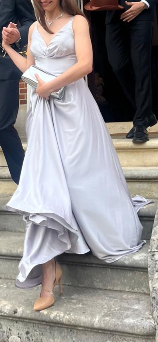 Vestiti: Kleid grau/silber – Nuovo (secondo la descrizione) da Zürich venduto da lis_l8h6 2