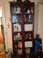 Büchervitrine - der Klassiker von Ikea in bordeauxrot