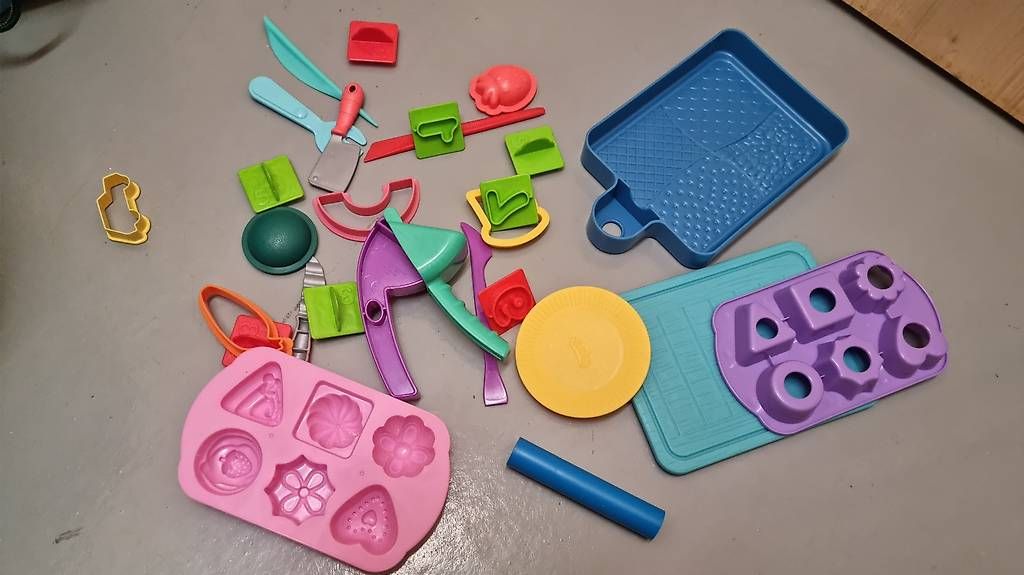 Modelliermasse: Matériel pour pâte à modeler  – Gebraucht aus Vevey von Antella22