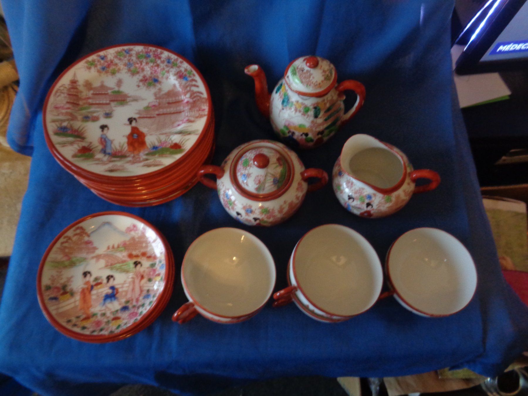 Geschirrsets: JAPANISCHES TEESERVICE 28 PC. – Gebraucht aus Lausanne von kiliman73
