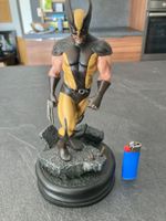Wolverine Attakus statue